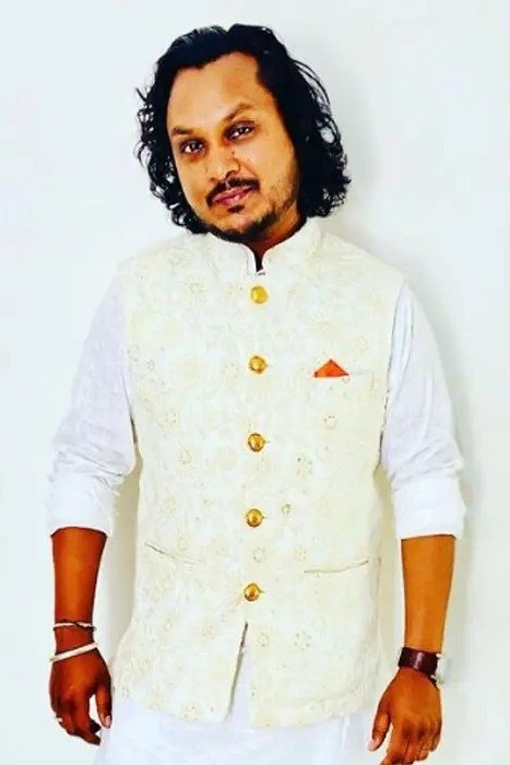 Honey Mattu backdrop