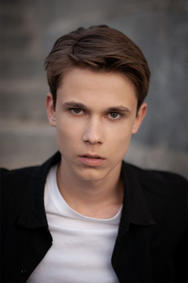 Aleksandr Alekseev backdrop