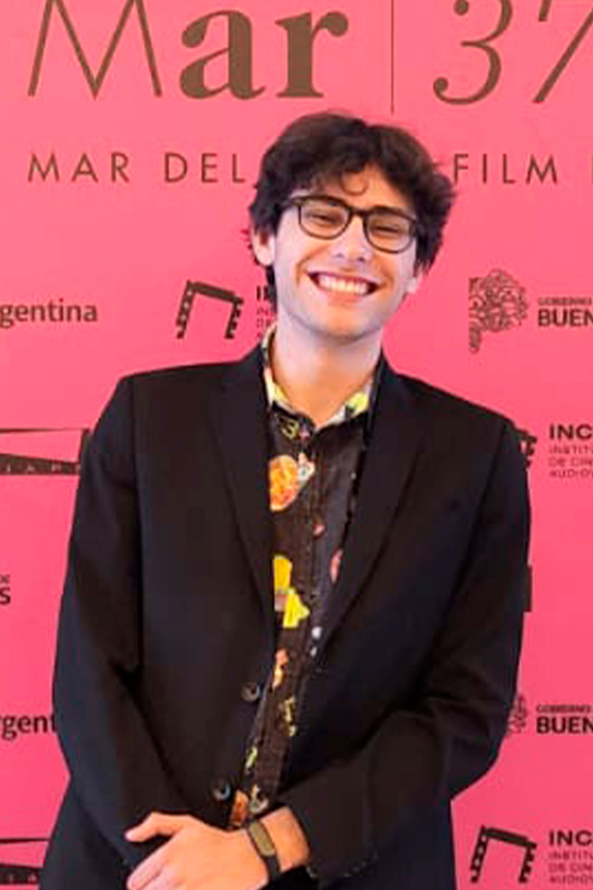 Matías Tomero backdrop