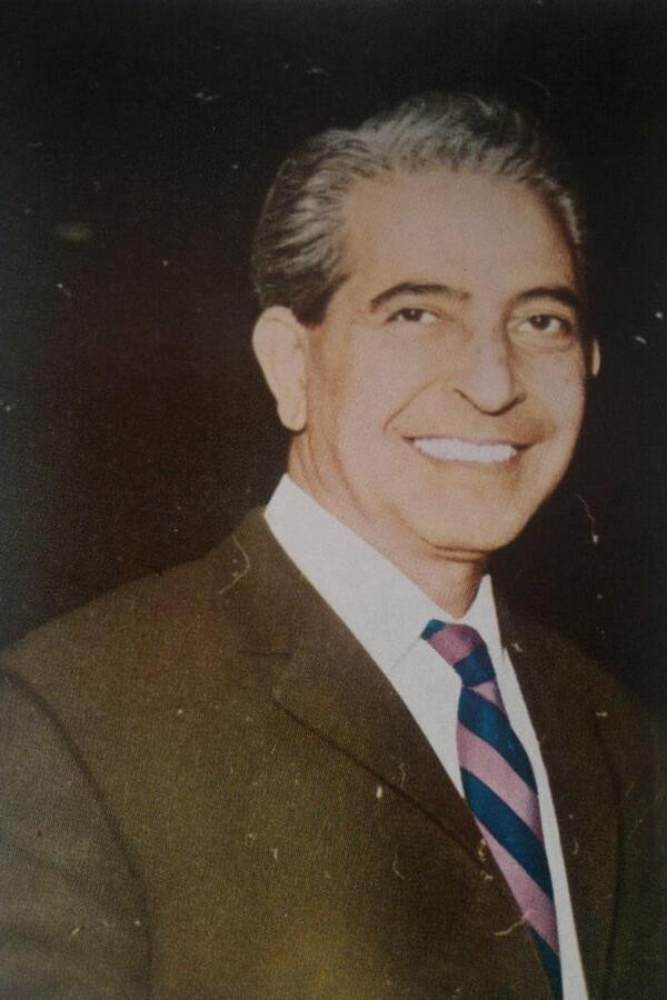 Esmail Koushan backdrop