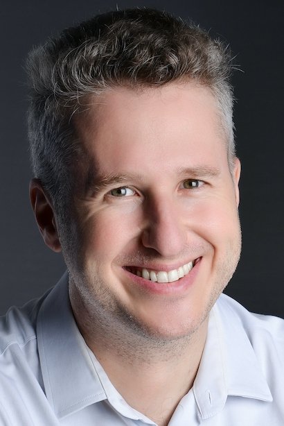 Virgile Mangiavillano backdrop