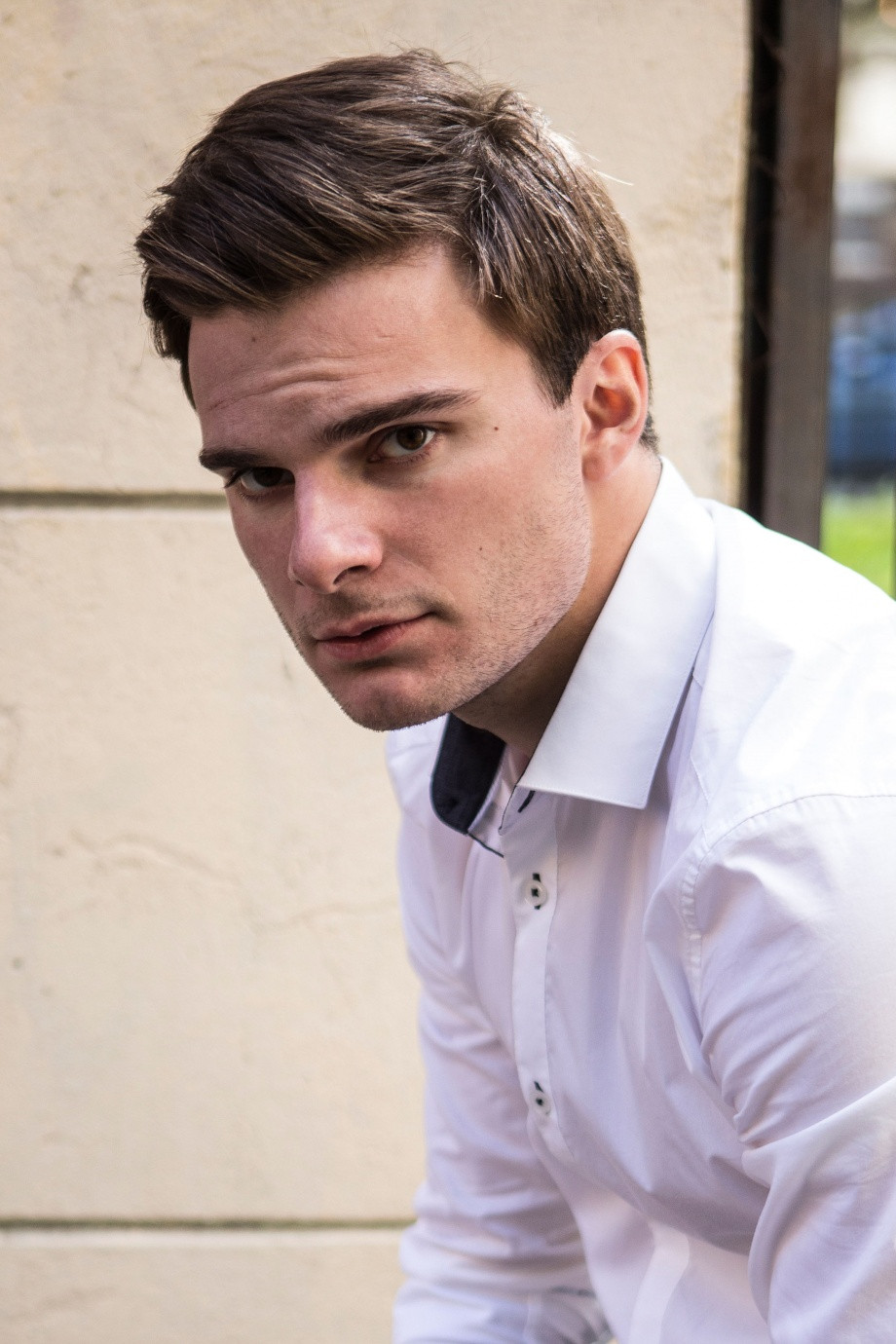 Andrey Strugovets backdrop