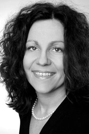 Isabel Heinemann backdrop