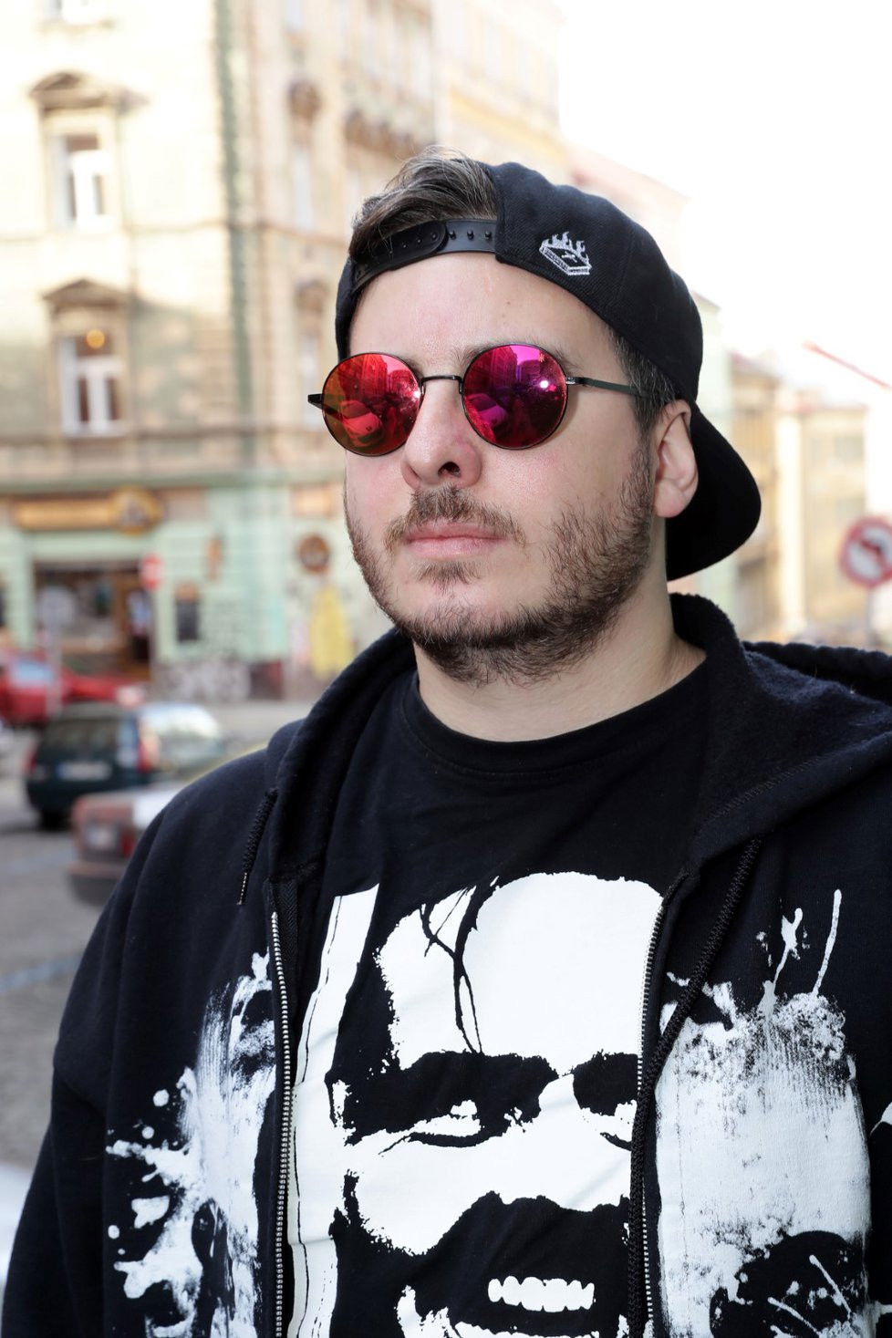 Martin Pohl backdrop