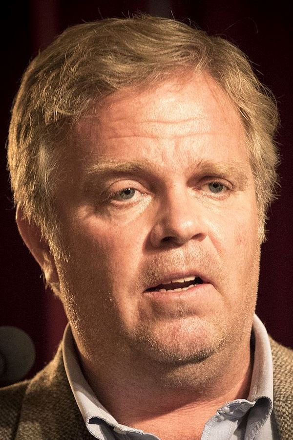 Jon Wessel-Aas backdrop