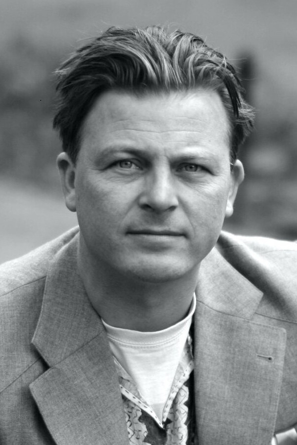 Bård Kjøge Rønning backdrop