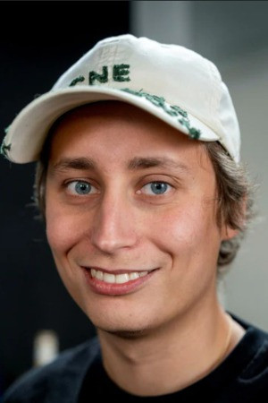 Emil Ejdemo Beer backdrop