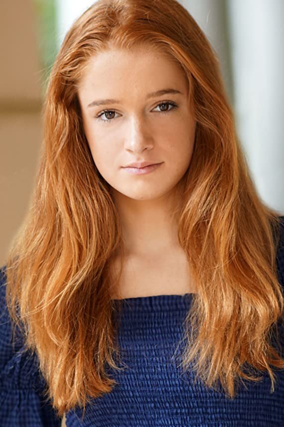 Hannah Spiros backdrop