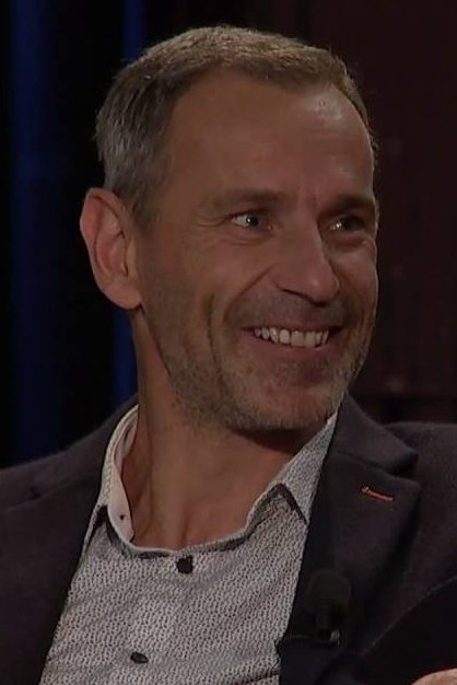 Leo Stransky backdrop