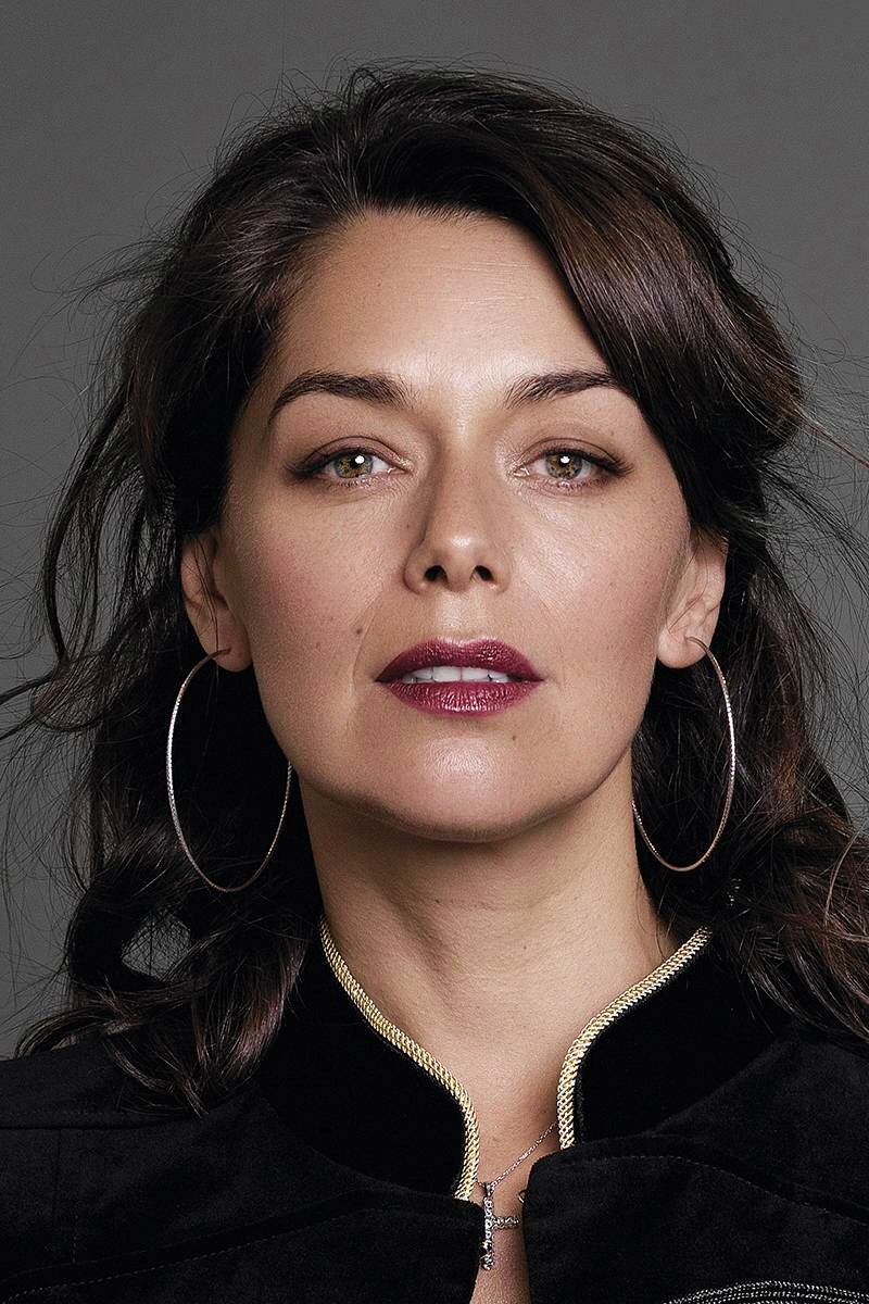 Elvira Cristi backdrop