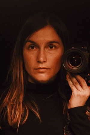 Laura Sisteró backdrop