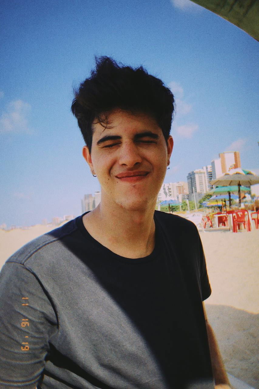 Thomaz Cavalcante backdrop