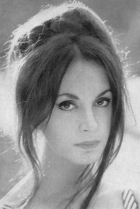 Adriana Ambesi backdrop