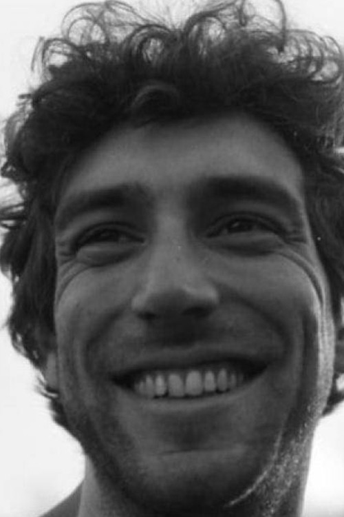 Malak Maatoug backdrop