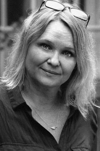 Line Lyngstadaas backdrop