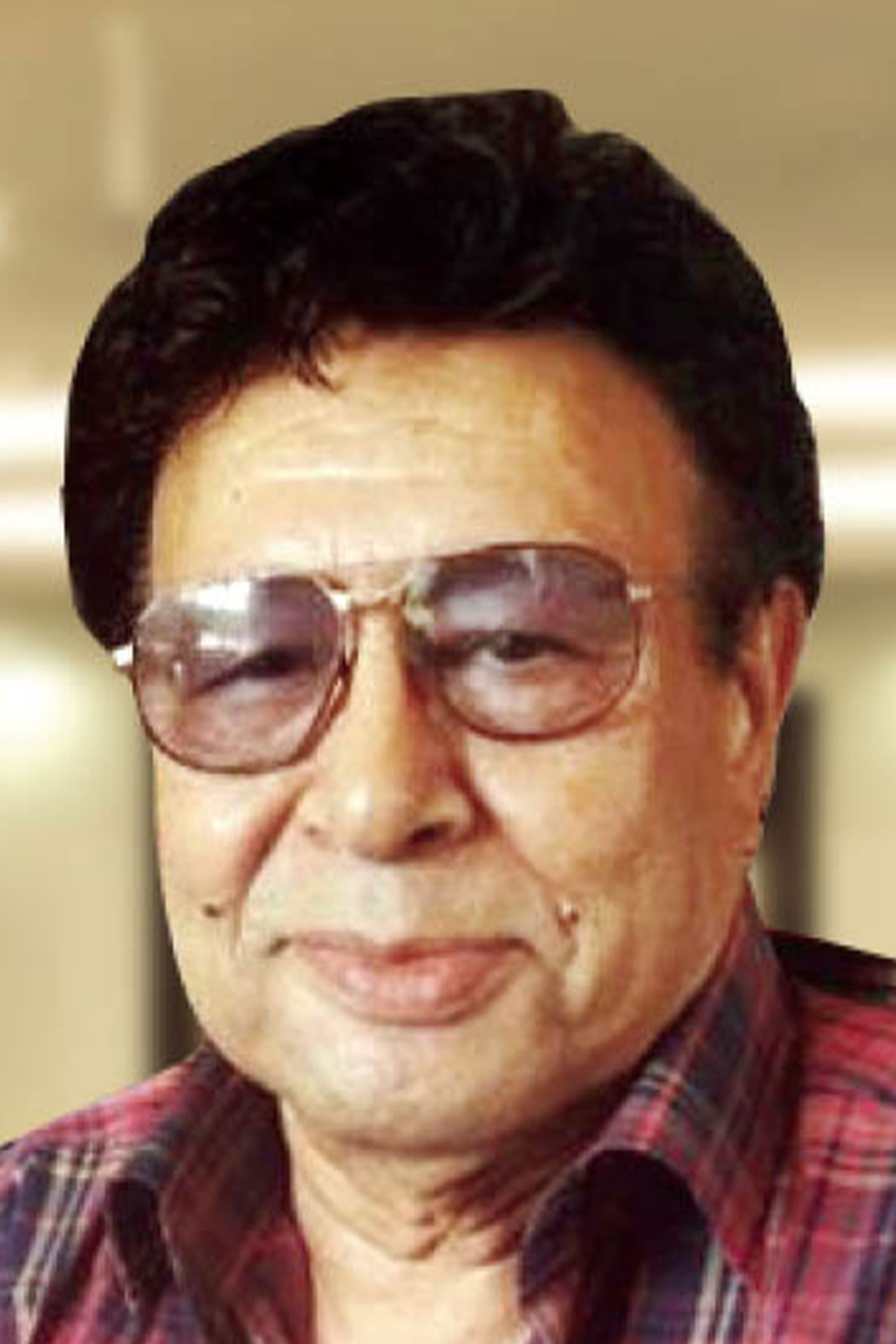 Hossein Erfani backdrop