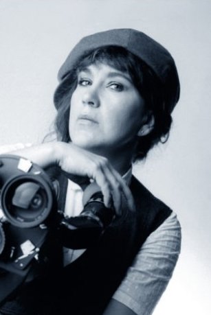 Yanara Guayasamín backdrop