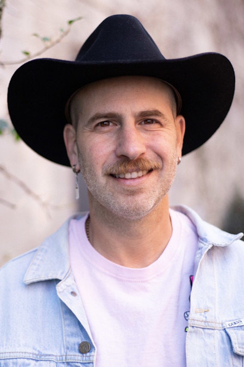 Aron Kantor backdrop