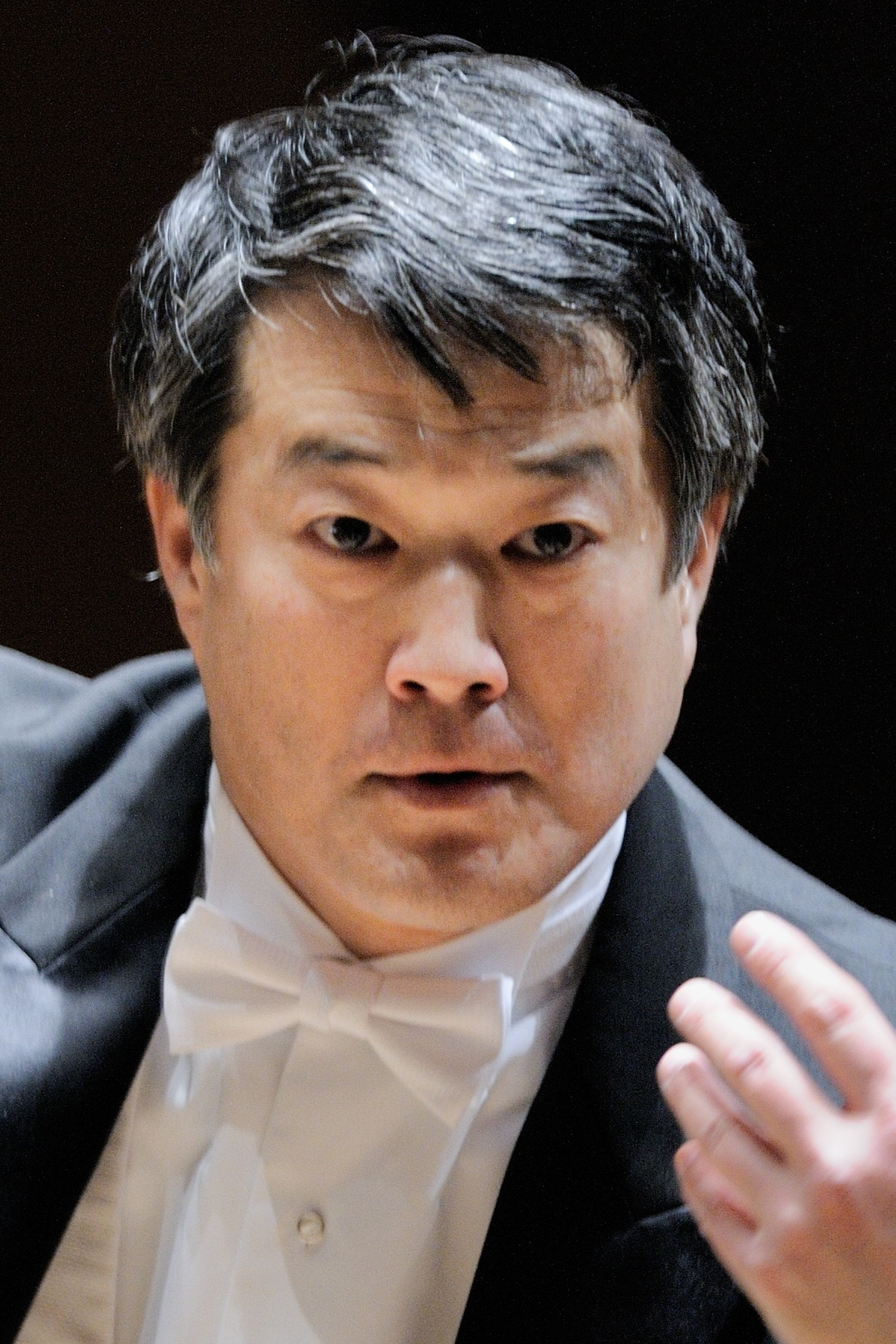 Derrick Inouye backdrop