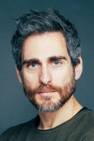 Raül Tortosa backdrop