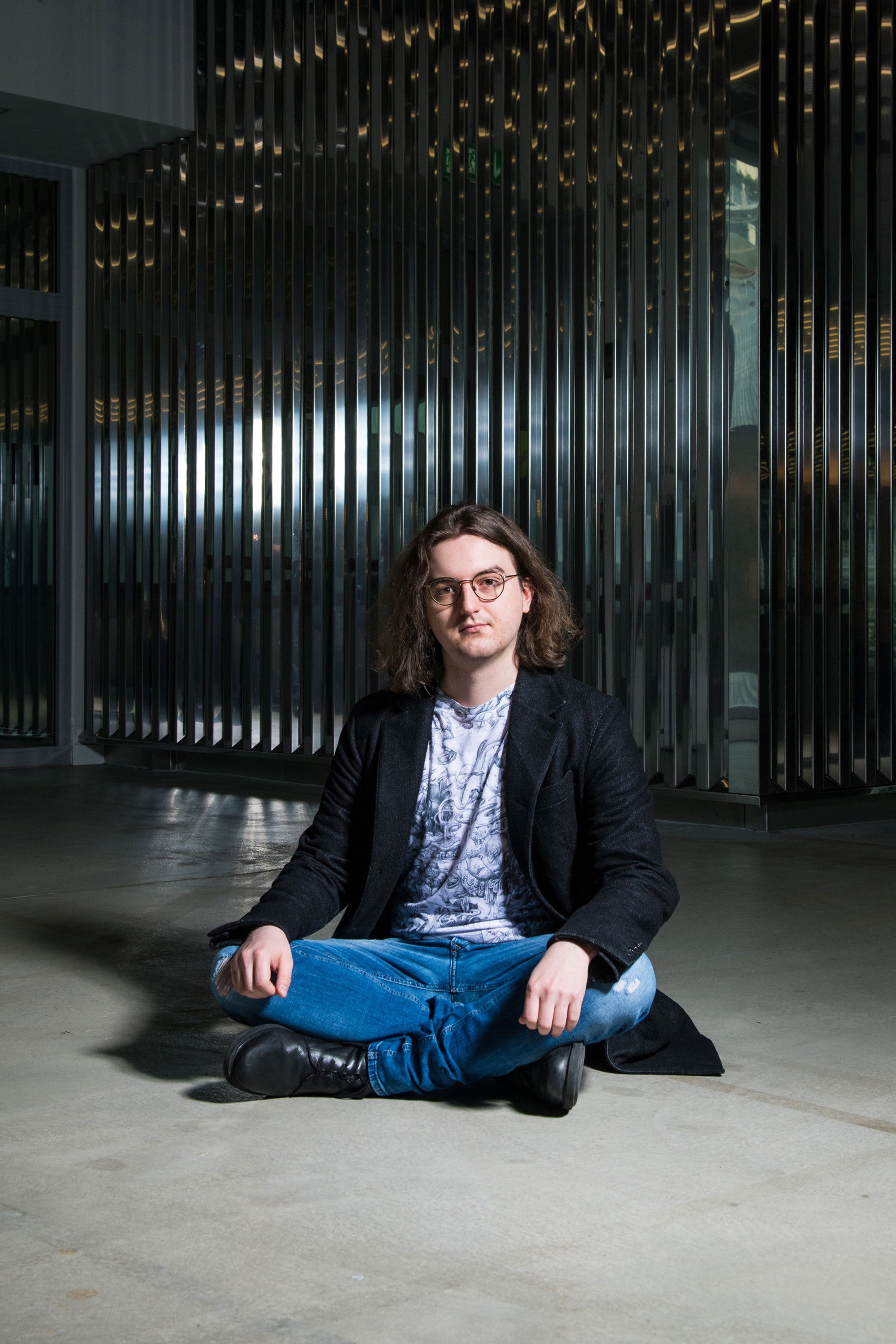 Vanja Victor Kabir Tognola backdrop