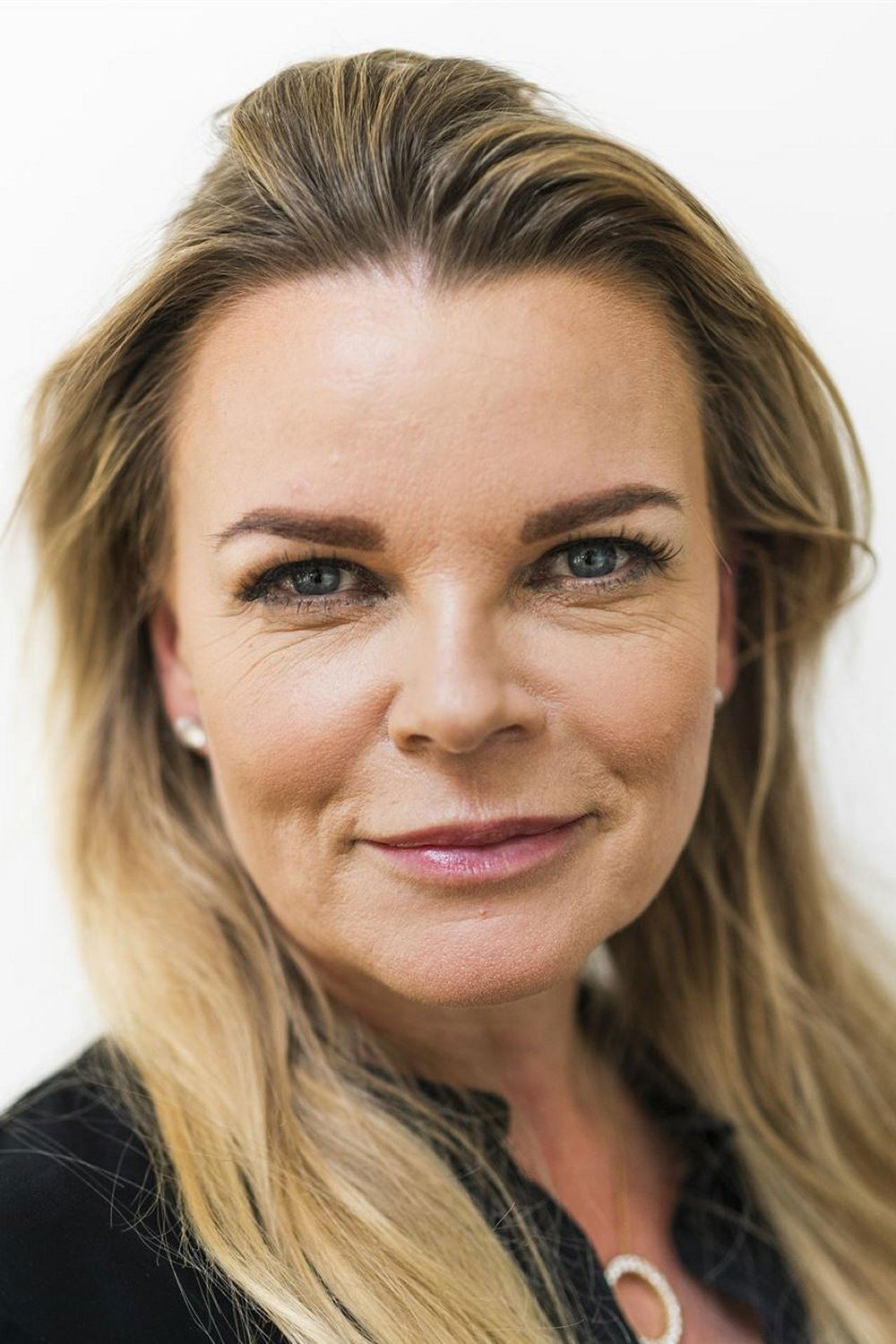 Katerina Pitzner backdrop