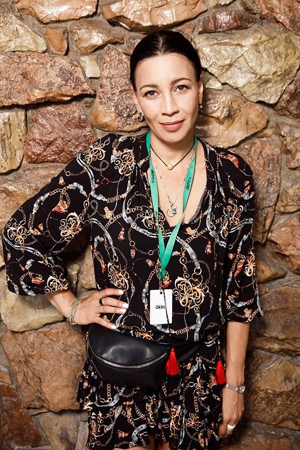 Polina Zueva backdrop