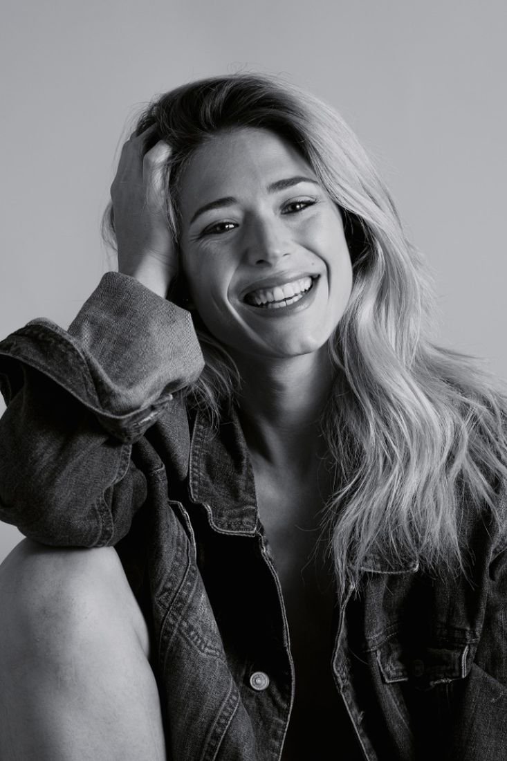 Lydia Ramírez backdrop