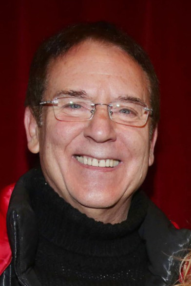 Giorgos Konstantis backdrop