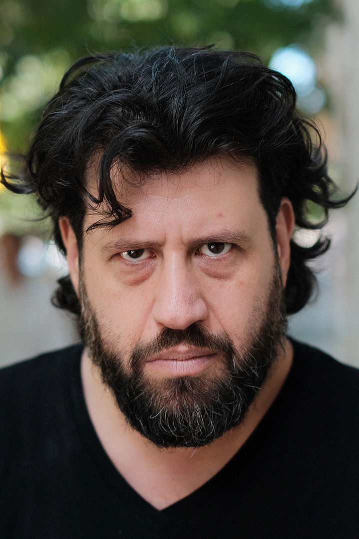 Róbert Puzsér backdrop