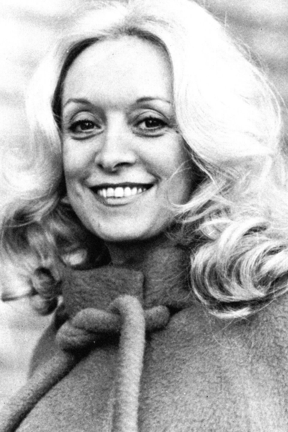 Franca Nuti backdrop