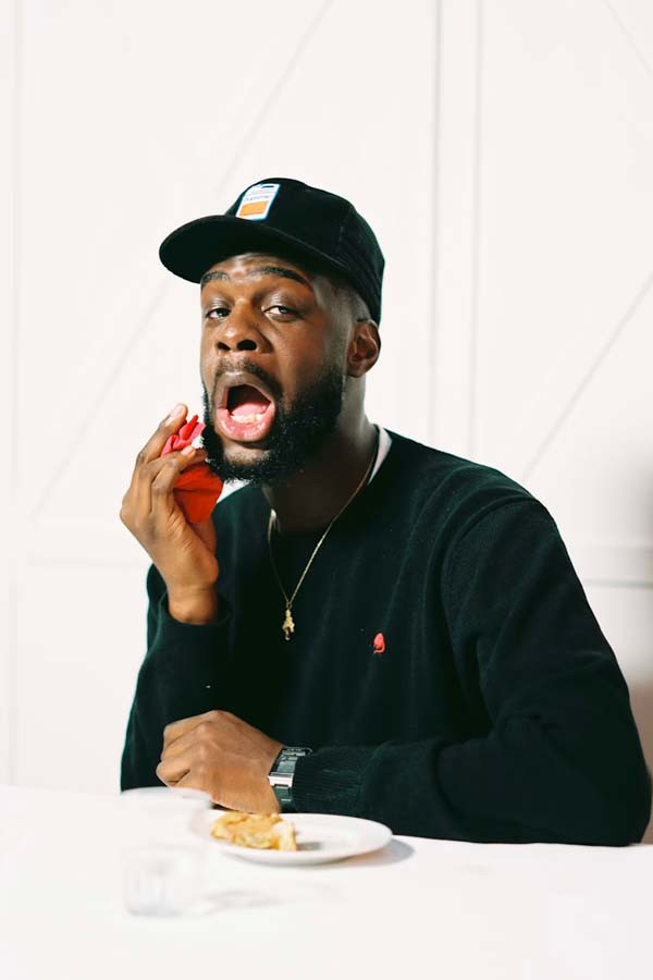 Varnish la Piscine backdrop