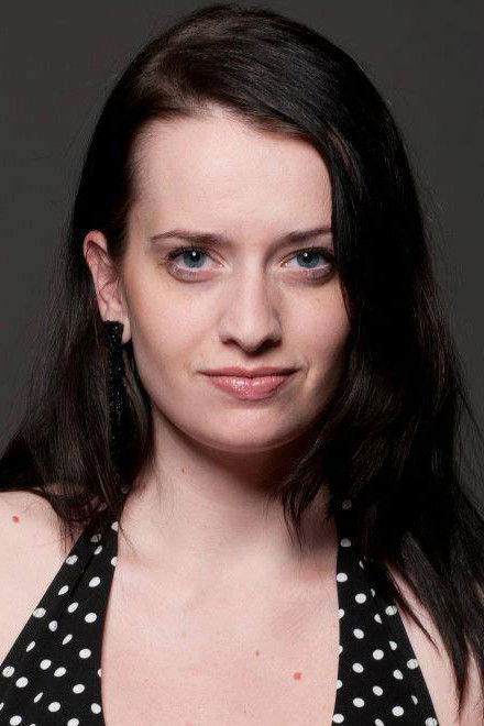 Anna Claessen backdrop