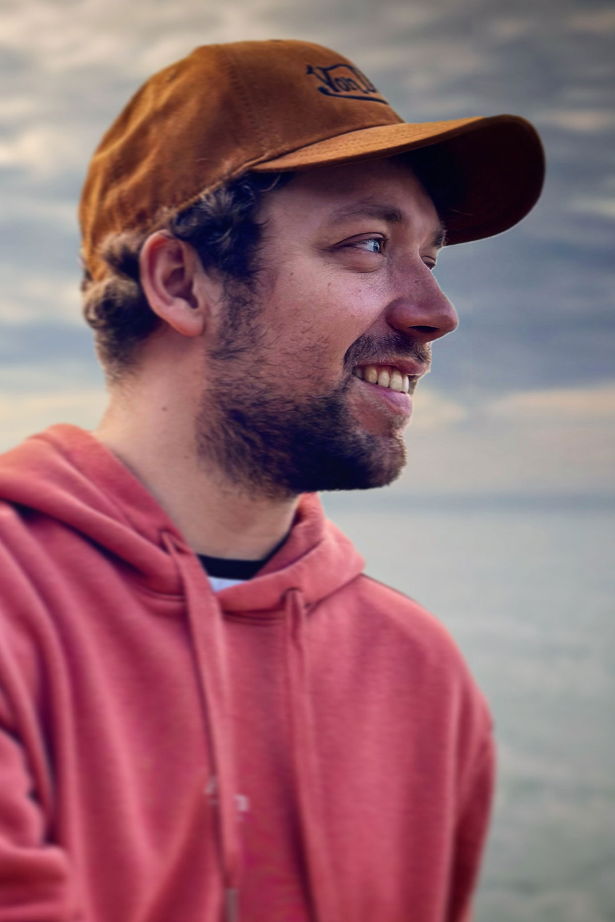 Julian Fenard backdrop