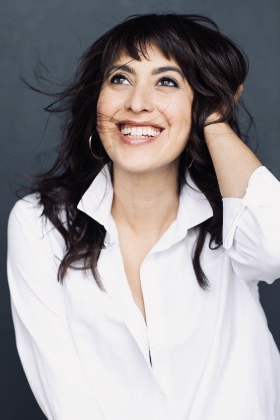 Anna Lamadrid backdrop