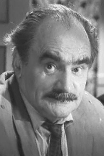 Yevgeni Grigoryev backdrop