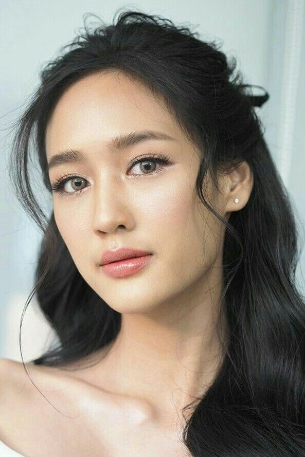 Rinrada Kaewbuasai backdrop