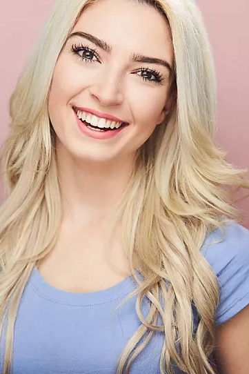 Summer Moran backdrop