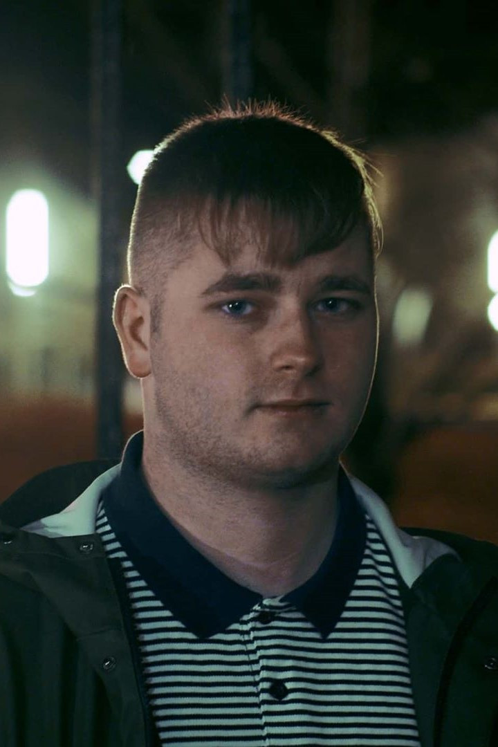 Magnus Ferguson backdrop