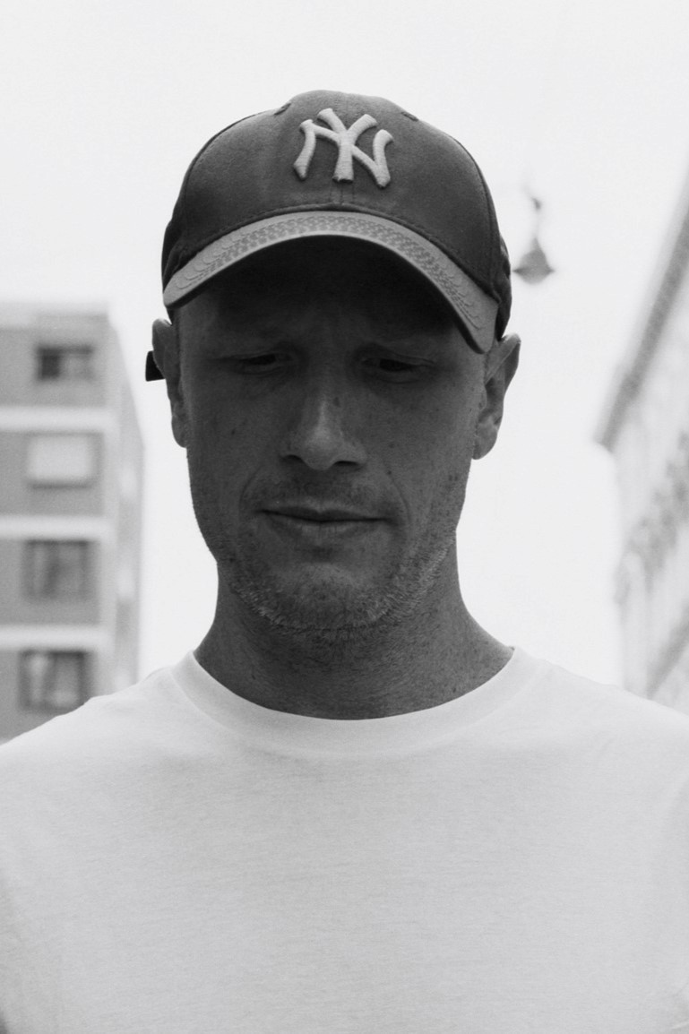 Dániel Ács backdrop