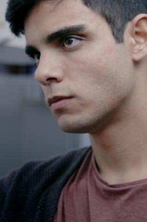 Vinicius Gomes backdrop