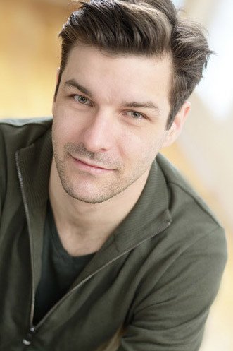 Guillaume Paquet backdrop