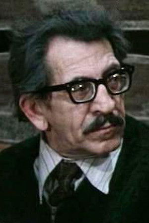 Alexander Oganisyan backdrop