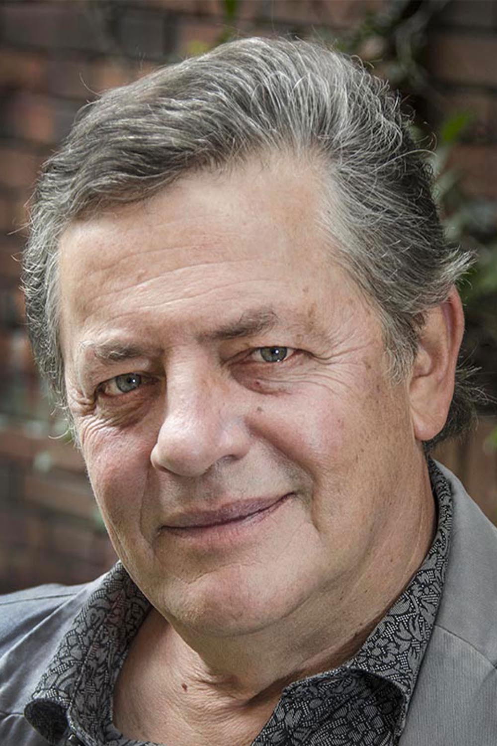 Carlos Mario Echeverry backdrop