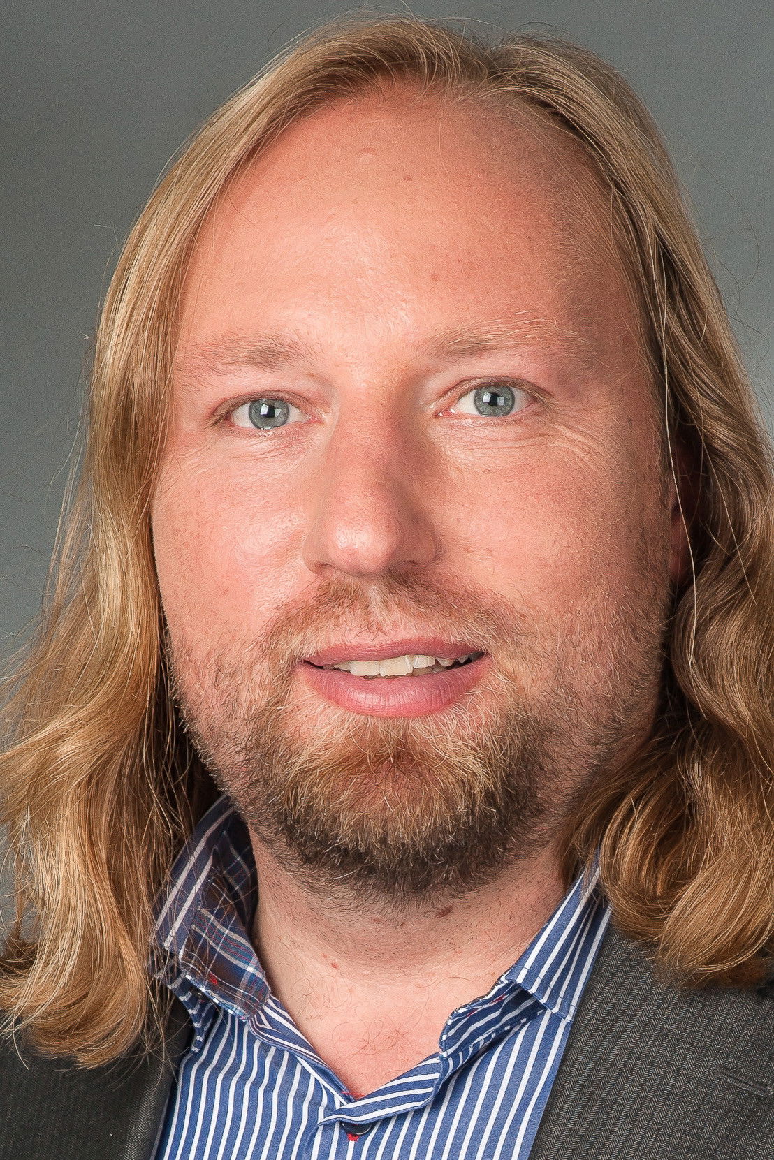 Anton Hofreiter backdrop