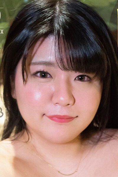 Nao Kikuchi backdrop