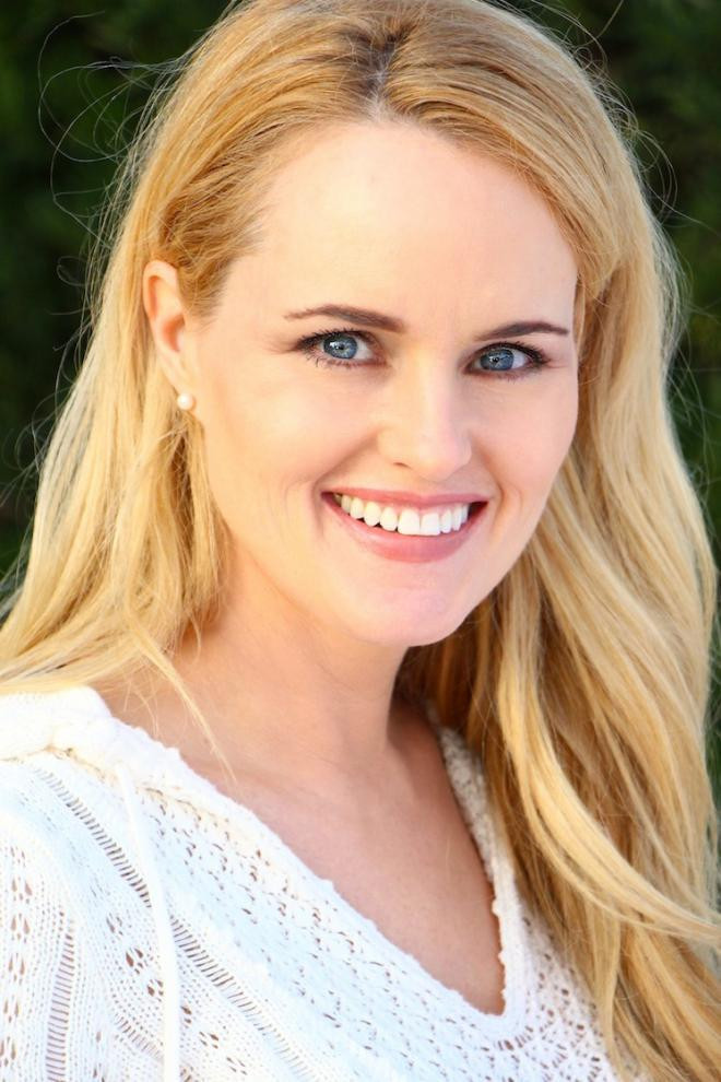 Deanna Rashell backdrop