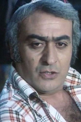 Medhat Ghaly backdrop