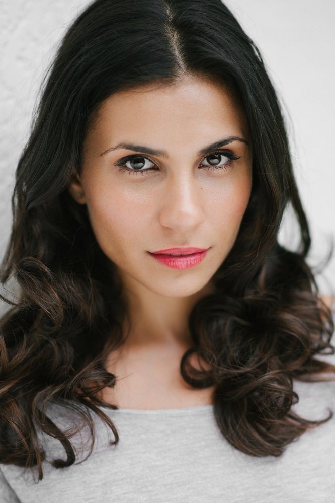 Sarah Armanious backdrop