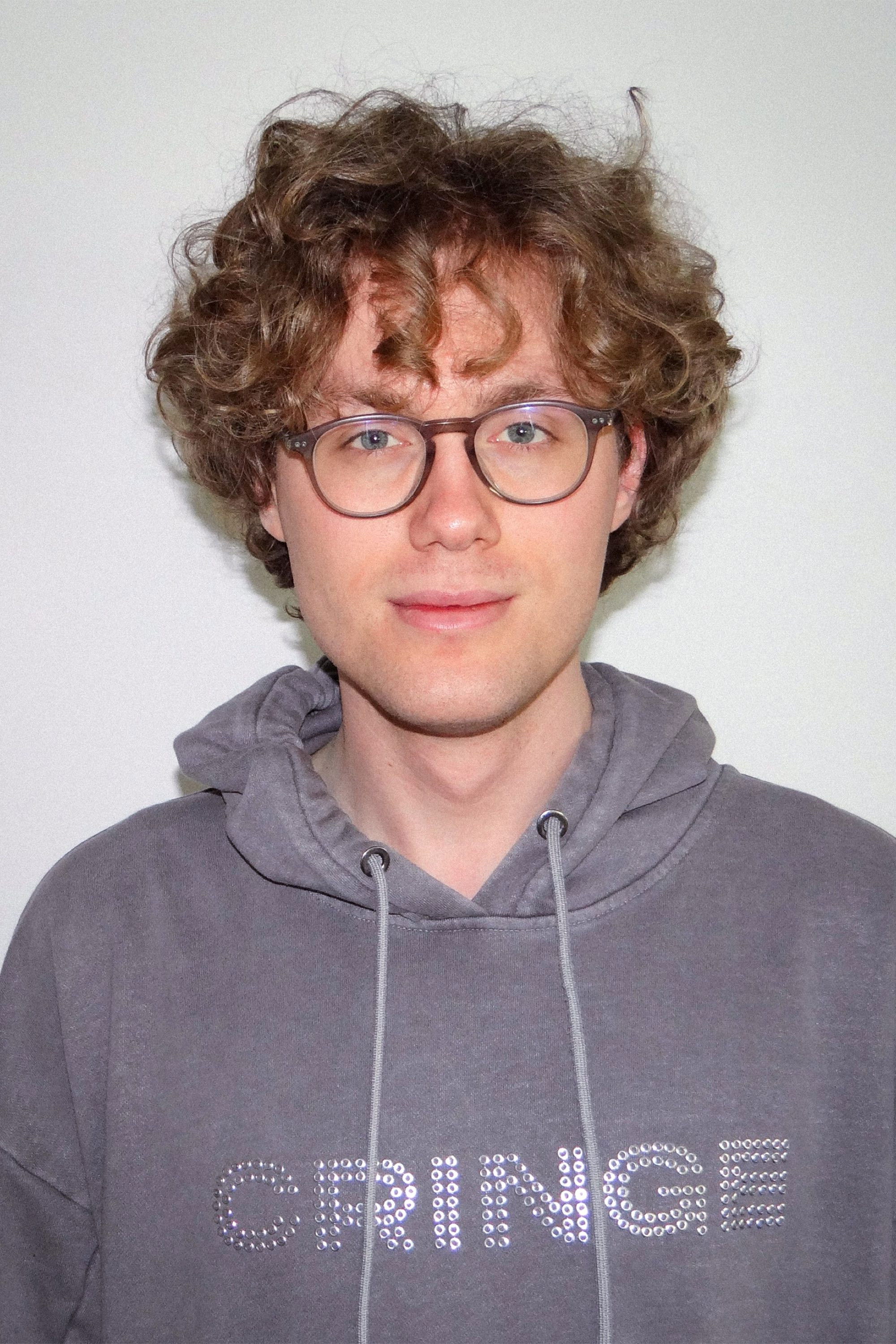 Dániel Kőváry backdrop